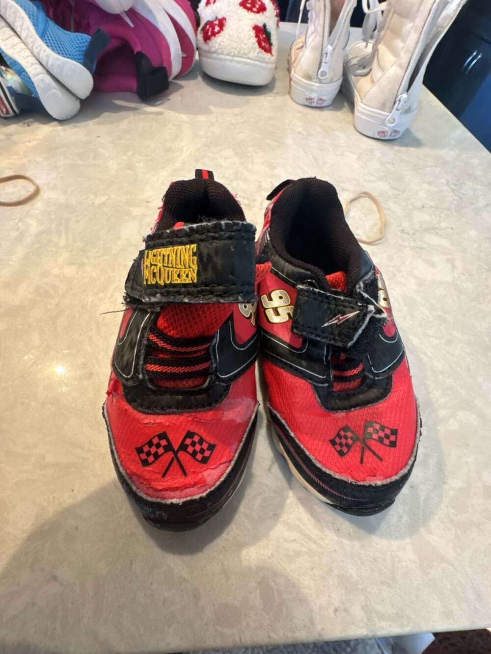 Cars Disney Cars Lightning McQueen Light Up Sneaker Size 6 Red Black
